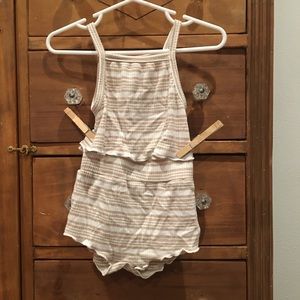 Striped top and bottom set lettuce trim